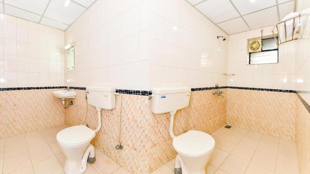 Hotel Tri-Star Residency Kochi Extérieur photo
