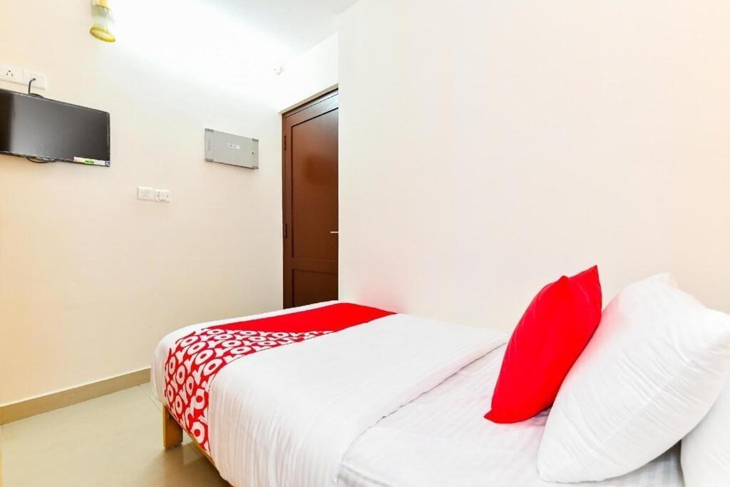 Hotel Tri-Star Residency Kochi Extérieur photo