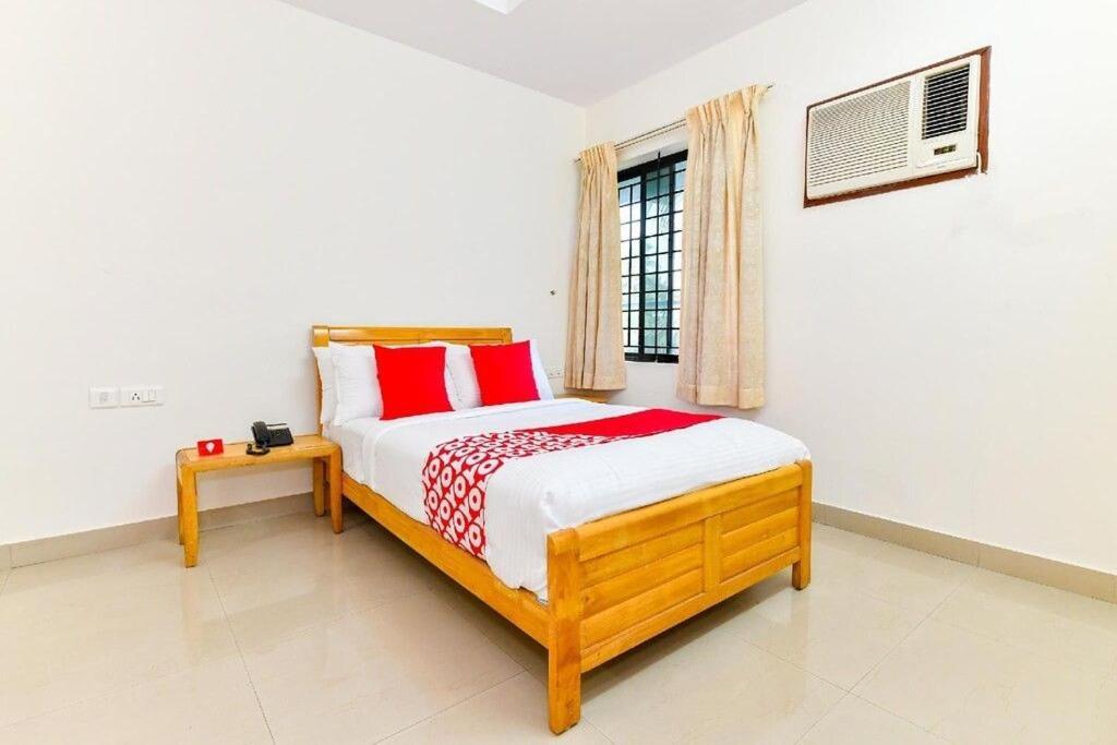 Hotel Tri-Star Residency Kochi Extérieur photo