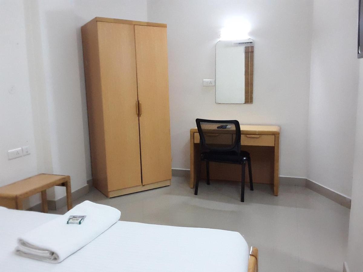 Hotel Tri-Star Residency Kochi Extérieur photo